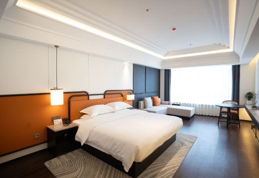 Hong'an Guding International Hotel