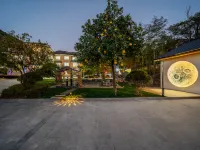Shanshuijian · Deep Courtyard · Family Vacation Boutique Stay (OMG Heartbeat Paradise) Hotels near Chuiyun Tongtian River