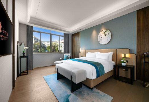 동방 호텔 광저우 수영장 및 정원