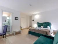 Hotel Il Tesoro Smart Suite & Spa Hotels near San Gregorio Armeno