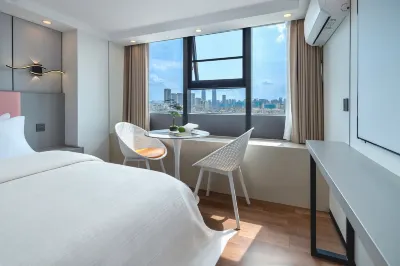 Lanying Homestay (Kunming Railway Station Shuangqiao Night Market) Hotels in Kunming International Convention and Exhibition Ce