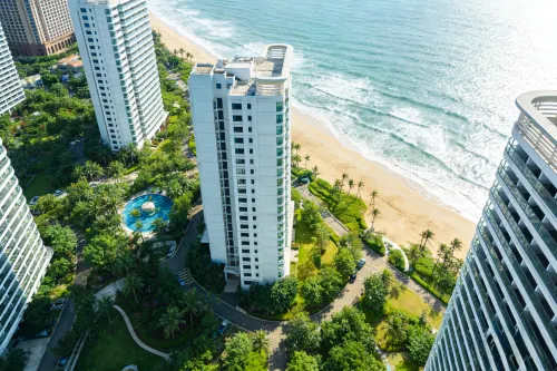 Blue Cloud Seaside Holiday Apartment (Lingshui Qingshui Bay Branch)