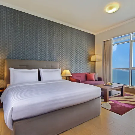 The Curve Hotel