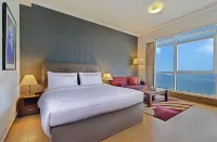 The Curve Hotel - Bãi biển