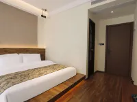 Floral Hotel · Pure and Hidden Hotel 칭징 모스크(청정사) 주변 호텔