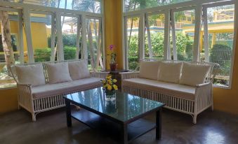 Bacchus Home Resort