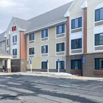 Studio 6 Chantilly VA Washington Dulles Airport