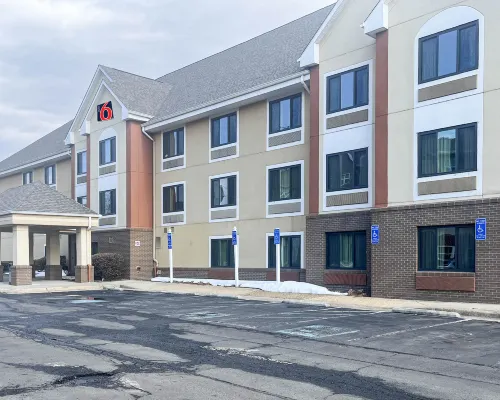 Studio 6 Chantilly VA Washington Dulles Airport Hotels in Chantilly