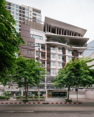 Samyan Serene Hotel Các khách sạn gần MRT Sam Yan