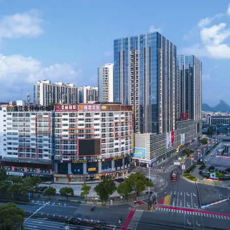 Royal Plaza Hotel (Guilin High-speed Railway North Station)