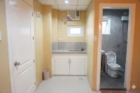 RedDoorz @ Sandico Apartelle near US Embassy Manila
