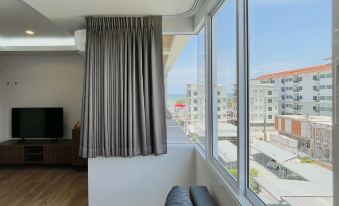 Hidden Rooom, Bangsaen