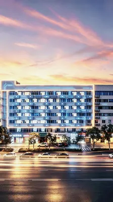 Four Seasons Yijing Hotel (Jinhua High-speed Railway Station Yintai City Branch)