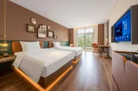 James Joyce Coffetel Hotel (Ordos Kangbashi District Music Fountain Square) - balcony