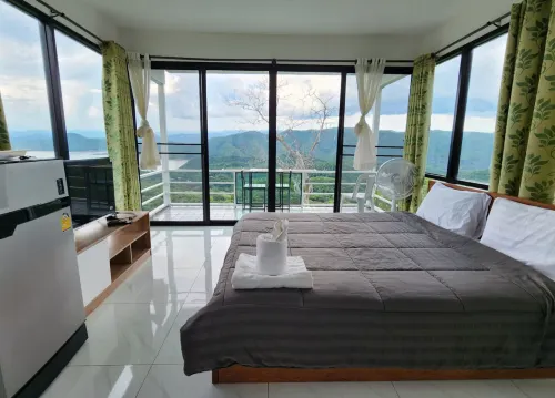 Rai Phu Pha Camping and Cafe @ Srinagarind Dam - pet friendly