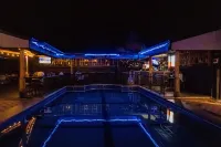 Poolside View Guesthouse - バー