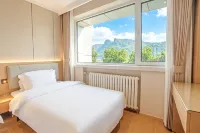 Weiyue Fengtin Hotel (Chengde Mountain Resort) - Scenic