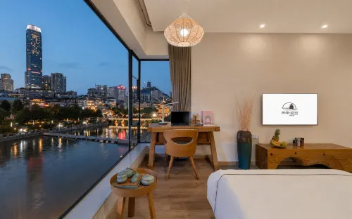 Beautiful Coast Yanshe River View B&B (Guiyang Jiaxiulou Qingyun Market Store) - pet friendly