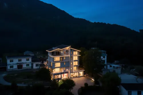 Floral·Huangshan Mountain Wild Fun Homestay - piscina