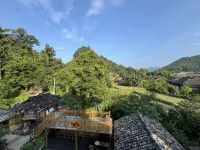 Libo Yaoshan · Muyao Private Hot Spring Chinese Inn (Yaoshan Ancient Village Scenic Area) - สัตว์เลี้ยง