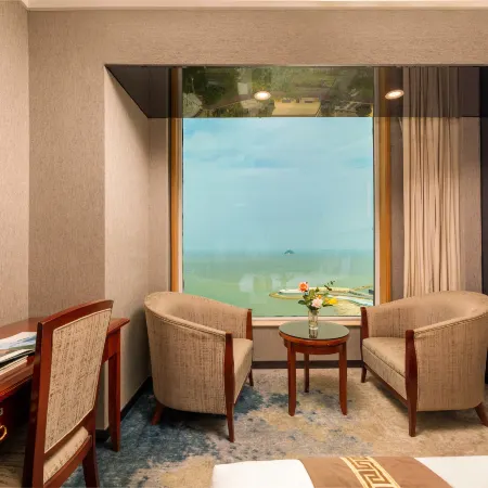 Yijingwan Hotel (Zhuhai Qinglv Road, Seashore Swimming Pool)