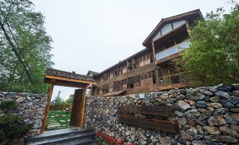 Youjian Xiaoyuan Hot Spring Hostel