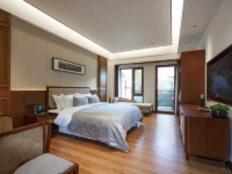 Nandian Banshan Hot Spring Hotel Hotels in Lianghe