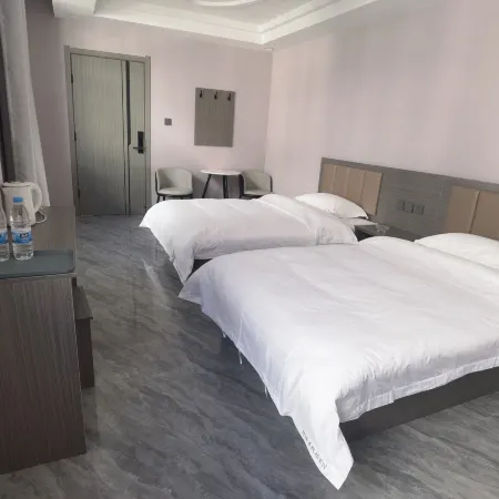 Longde Maple Forest Hotel