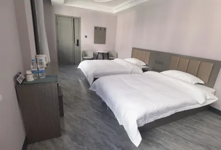 Longde Maple Forest Hotel