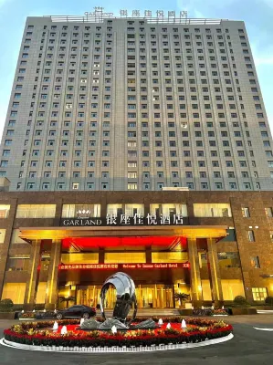 Yutai Inzone Garland Hotel Hotels near Feiyue Times Square