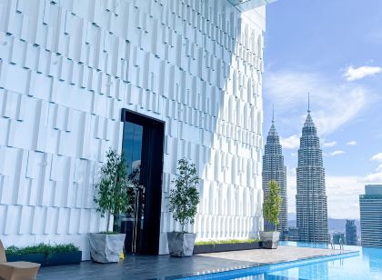 Platinum Suites at twin tower KLCC PAVILION By KIMIRO