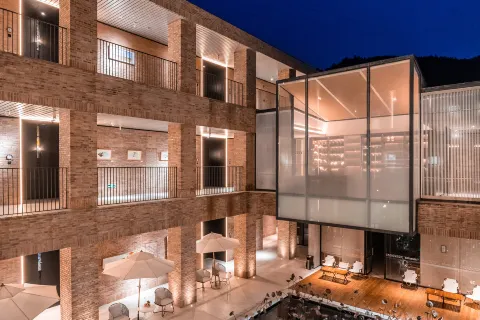 Yinju Jingde Art Hotel