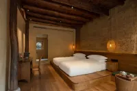 The Road's End Hotel a Xinchang