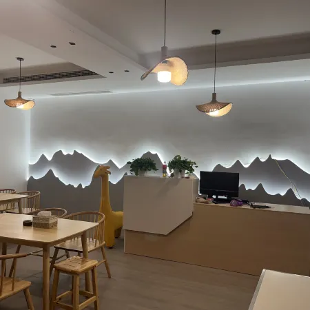 Huachuan County Qingsu Huajian Homestay