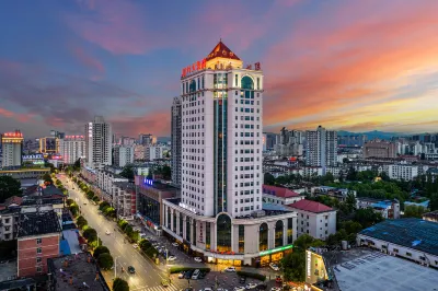 Red Leaf Hotel Hotel in zona Ancient Hutou Bridge