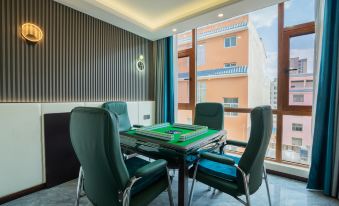 Dolphin Bay Film and Television Smart Hotel (Qujing Bund Wanda Branch)