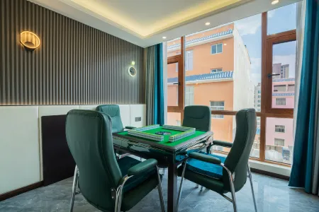 Dolphin Bay Film and Television Smart Hotel (Qujing Bund Wanda Branch) Отели рядом с достопримечательностью «Qujing Normal University»