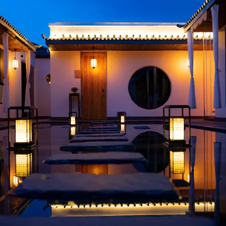 Huafeihua · Zen Aesthetics Homestay  From the street