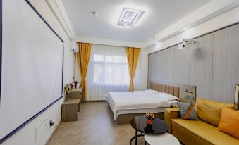 Kaichun Homestay (Mudanjiang Wanda Plaza)
