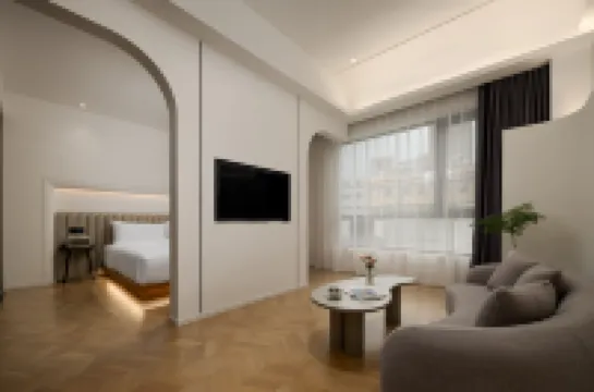 AnanasCamelia安舍·凱米里飯店（東風廣場南屏步行街店）