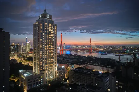 Sheraton Shanghai Pudong Riverside Отели рядом с достопримечательностью «Yangpu Riverside District»