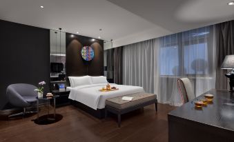 Suzhou City Holiday Hotel (Shiquan Street Wangshi Garden)