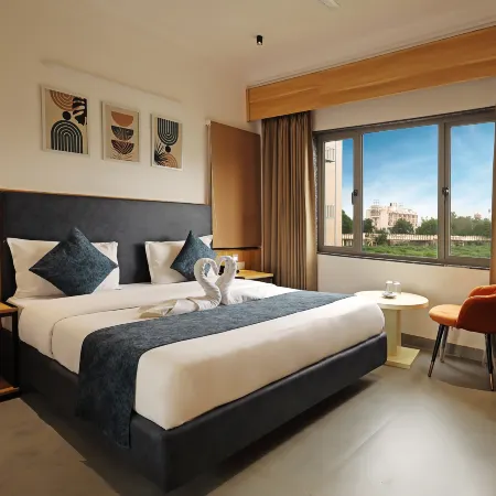 Hotel Sparkle Inn Just 400 Meters from Udaipur Railway Station