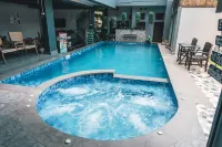 Faraway Suites - spa