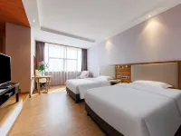 Golden City Hotel Hotels near NOVA