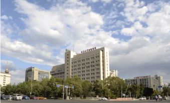 Jinyue Hotel (Beijing West Diaoyutai Subway Station Branch)