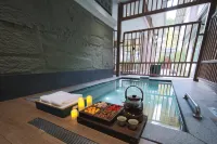 Qingcheng Mountain Yueshang Qingxiang Hot Spring Hotel - Romantisk