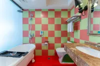 Manston Holiday Hotel (Zhongshan Road Pedestrian Street Wuhu High-Speed Railway Station)