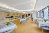Chenxi Light Luxury Hotel (Mangshi Airport Mangshi Square)