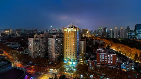 Tianping Hotel Shanghai Xujiahui Отели рядом с достопримечательностью «Shanghai Normal University (Haicheng Road)»